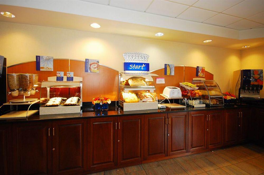 Quality Inn I-74 Batesville Exteriér fotografie