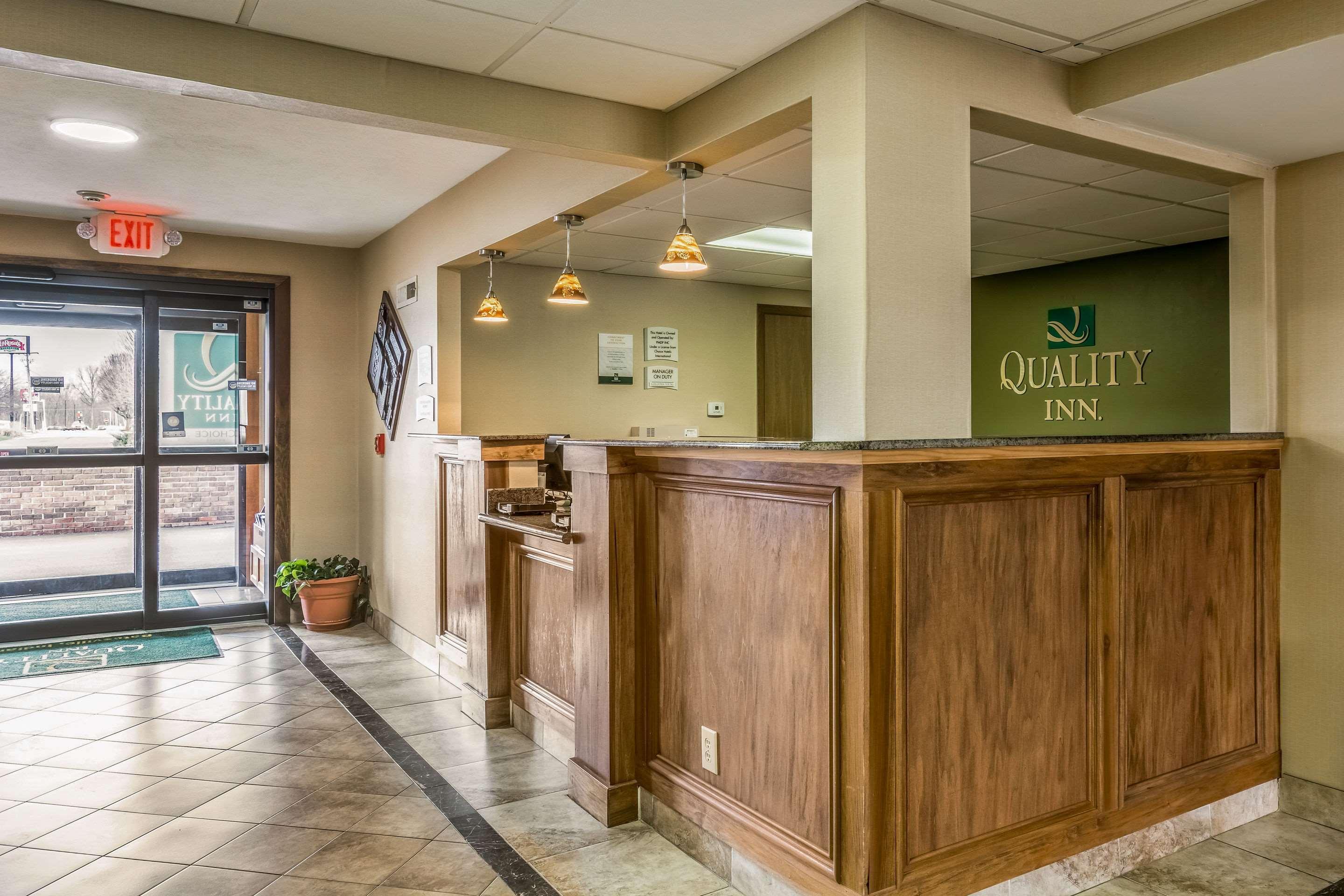 Quality Inn I-74 Batesville Exteriér fotografie