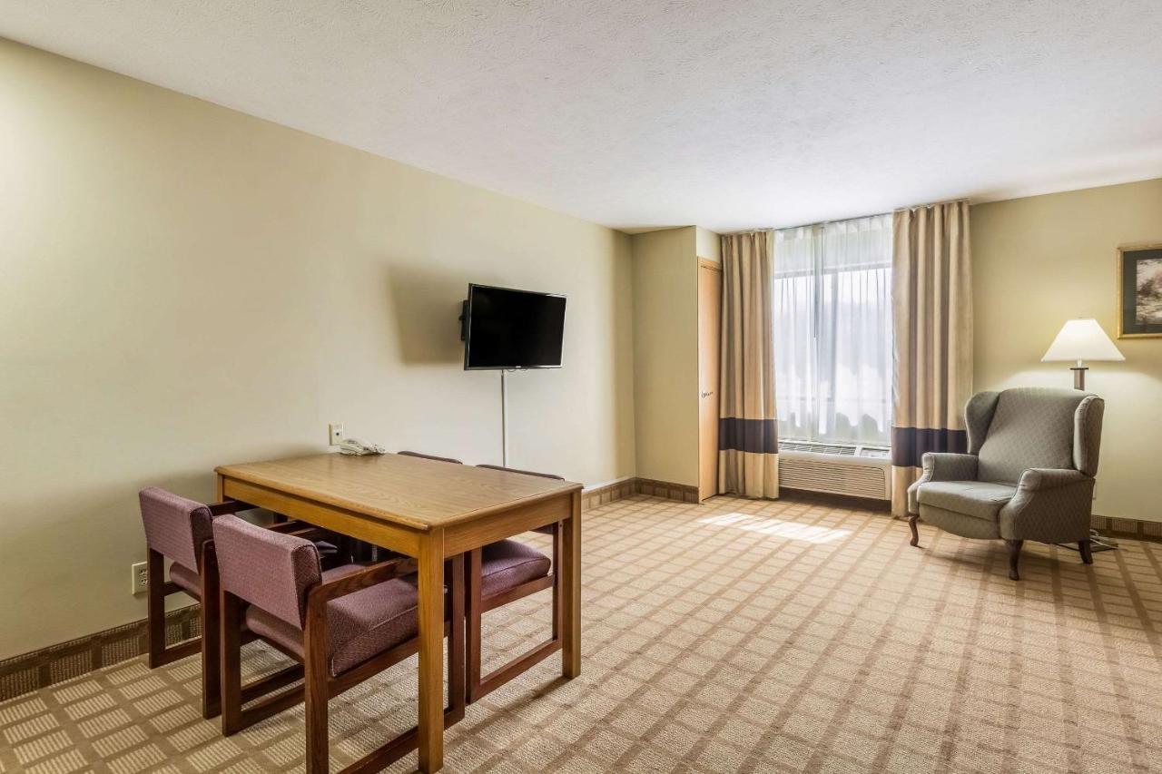 Quality Inn I-74 Batesville Exteriér fotografie